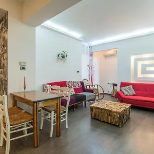Apartamento Center Next To Vitosha Boulevard, Sofía